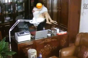 Buộc thôi việc Chủ tịch HĐQT trường cấp 3 Tô Hiến Thành