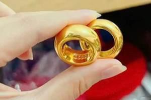 Mua 2 cây vàng với giá 282 triệu đồng, người dân phát hiện điều bất ngờ, lập tức trình báo công an