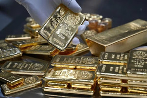 Giá vàng sáng 13/11: Vàng nhẫn và vàng miếng đồng loạt tăng dựng đứng