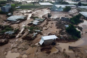 Chính thức khởi tố vụ vỡ hồ chứa 900.000m3, khiến nữ sinh 13 tuổi tử vong