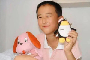 Thần đồng 10 tuổi đỗ đại học, 16 tuổi học Tiến sĩ nay thất nghiệp, sống nhờ tiền chu cấp của bố mẹ, mỗi ngày chỉ ăn rau và canh