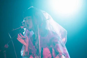 Nữ ca sĩ nổi tiếng sinh năm 1999 qua đời