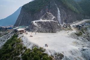 Việt Nam có một con đèo quanh năm phủ ‘tuyết trắng’ như ‘Bắc Âu thu nhỏ’, chỉ cách Hà Nội 100km
