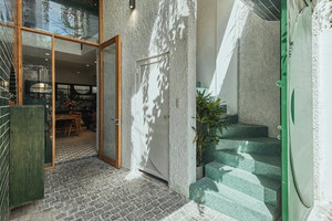 Mang mảng xanh vào ngôi nhà nép mình trong hẻm nhỏ Sài Gòn