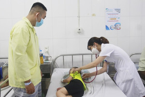 Căn bệnh đang lây lan nhanh tại các trường học ở Hà Nội, nhiều học sinh phải nhập viện