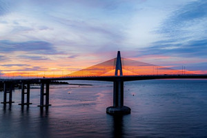 Sắp thông xe cầu vượt biển dài nhất miền Trung, kết thúc hơn 100 năm di chuyển bằng đò của người dân đôi bờ