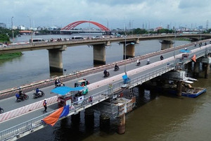 Cầu vượt sông 11.000 tấn áp dụng kỳ tích Việt Nam, nâng tĩnh không lên hơn 1m từ hôm nay