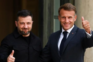 Tổng thống Ukraine đến Pháp ký kết thỏa thuận lịch sử