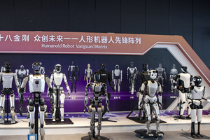 Robot hình người Trung Quốc ‘rớt giá không phanh’