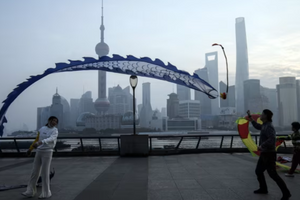 Nhà đầu tư nước ngoài rót tiền vào Trung Quốc với tốc độ không tưởng: Chuyện gì đang xảy ra?