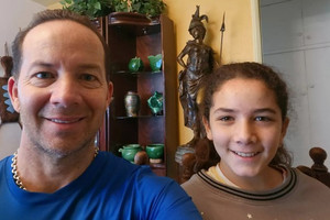 Cuộc sống của 'thần đồng' 8 tuổi tốt nghiệp phổ thông, 11 tuổi nhận hai bằng cao đẳng