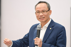 TS. Cấn Văn Lực: 'Quan điểm của tôi là không cổ súy người dân đầu tư, tích trữ vàng'