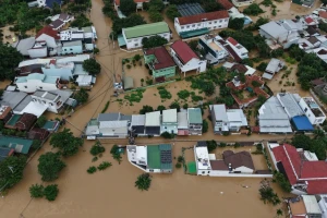 Khánh Hòa họp khẩn chỉ đạo khắc phục sạt lở, ngập lụt nghiêm trọng trên toàn tỉnh