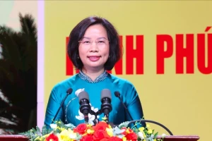 Bà Bùi Huyền Mai làm Chủ tịch Ủy ban MTTQ Việt Nam TP. Hà Nội