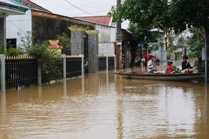 Mưa lũ nghiêm trọng khiến 14 người chết và mất tích, một tỉnh ghi nhận 7 người tử vong do sạt lở vùi xe khách