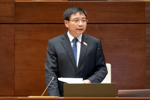 Bộ trưởng Tài chính: Có tình trạng ép mua bảo hiểm tại ngân hàng