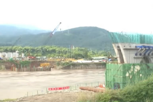 Cây cầu 1.500 tỷ bắc qua sông Hồng, kết nối thẳng đến Trung Quốc: Tăng tốc bù tiến độ, hoàn thành trong năm sau