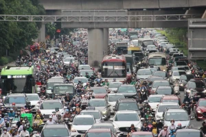 'Xanh hóa' 100% phương tiện công cộng ở Hà Nội, TPHCM vào năm 2030