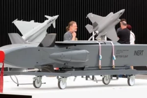 Ukraine sắp nhận vũ khí tầm xa từ Đức