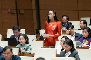 ĐBQH đề xuất phát hành sách giáo khoa điện tử