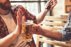 Người hay nhậu thường thiếu chất gì?