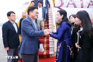 Chủ tịch Quốc hội Hàn Quốc và Phu nhân thăm chính thức Việt Nam