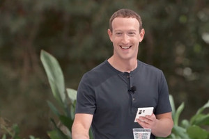 1% người giàu nhất xã hội dùng điện thoại gì?