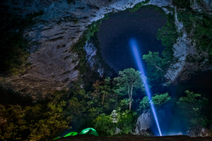 'Hố sụt tử thần' sâu nhất Việt Nam được hình thành từ hàng triệu năm trước, khung cảnh bên trong gây choáng ngợp