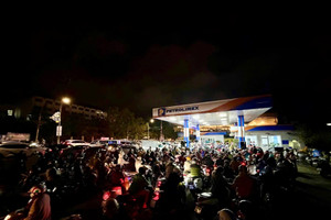 Hàng loạt cây xăng tại Đà Lạt thất thủ sau lệnh cấm xe tải