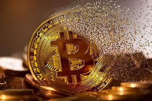 Crypto đỏ lửa: Bitcoin mất mốc 86.000 USD, tâm lý thị trường chao đảo trước bất định chính sách của Fed