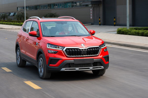 Đưa Skoda Kushaq đi đổ đèo ngày mưa, khách Việt dành lời khen cho SUV châu Âu nhưng không quên vạch trần điểm trừ