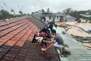 Hỗ trợ khẩn cấp 700 tỷ đồng cho 4 tỉnh