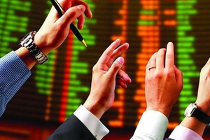 Ngân hàng, bất động sản và thép hút tiền trở lại, khối ngoại gom mạnh bộ 3 cổ phiếu HPG - VPB - FPT