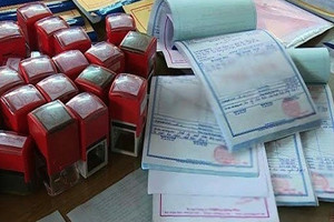 Dùng giấy tờ giả lập 30 công ty ‘ma’, bán khống hàng nghìn hóa đơn
