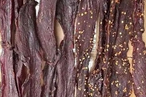 Kinh hoàng đường dây 'biến thịt vịt thành bò khô': 23 nghi phạm sa lưới, doanh thu khủng 36 tỷ đồng mỗi tháng