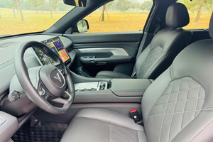 Chiếc 'xe chủ tịch' VinFast VF 9 chạy 28.000 km sau 2 năm: Chủ xe công bố giá sang tay, hé lộ chi phí vận hành thực tế từ A - Z