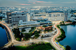 Trường ĐH có quy mô đào tạo lớn bậc nhất Việt Nam: Hơn 156.000 sinh viên và học viên theo học, xếp thứ 251 châu Á