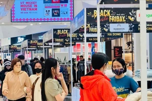Black Friday: Người tiêu dùng thắt chặt chi tiêu, lựa chọn kỹ