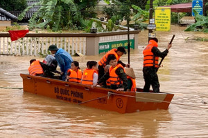 Tập đoàn Vingroup (VIC) hỗ trợ 100 tỷ đồng giúp người dân tỉnh Khánh Hòa khắc phục sau bão lũ