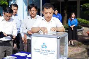 Nhiều trường đại học, cao đẳng miễn, giảm học phí cho sinh viên vũng lũ