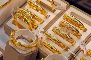 Giá vàng sáng 25/11: Tăng mạnh chỉ sau một đêm