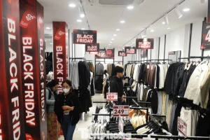 Black Friday giảm giá 'sốc' 90% vẫn ế chỏng ế chơ