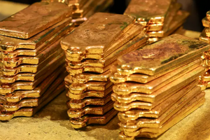 Chuyên gia cập nhật dự báo giá vàng từ nay đến hết năm 2026, người dân sắp mua cần chú ý