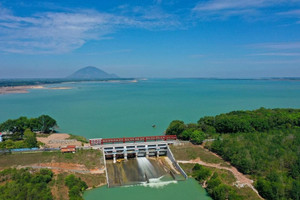 Huy động gần 2.900 tỷ, 36.000 lao động, 15 triệu ngày công, đắp 11,6 triệu m3 đất để xây hồ nước nhân tạo lớn nhất Đông Nam Á