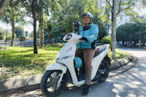 Mạnh dạn bán Honda Wave mua VinFast Feliz S chạy xe ôm công nghệ, nữ tài xế sau 2 năm nói về trải nghiệm thật, công khai luôn con số 30 triệu