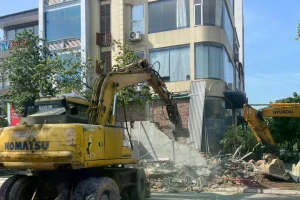 Đông Anh ra quân cưỡng chế trường hợp vi phạm chiếm dụng đất công