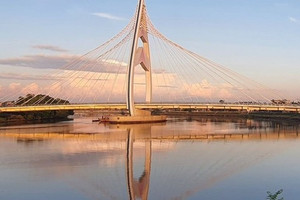 Sắp thông xe cây cầu trăm tỷ bắc qua đường sắt Bắc - Nam đầu tiên ở Thanh Hóa