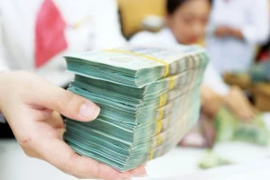 Lượng tiền kỷ lục của người dân đang gửi ngân hàng