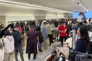 Giảm giá Black Friday: Nơi chen chân, chỗ vắng tanh vắng ngắt