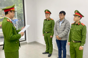 Khởi tố Trưởng Ban quản lý chung cư sinh năm 1994